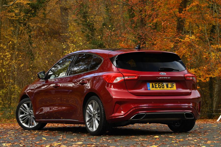  Ford Focus Vignale 2018 года  (UK) (фото 8 из 14)